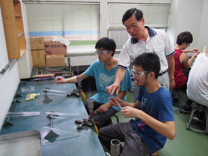 Picture description